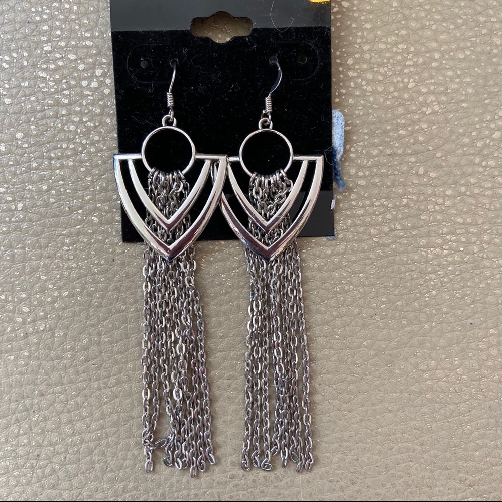 Silver chain fringe fashion earrings